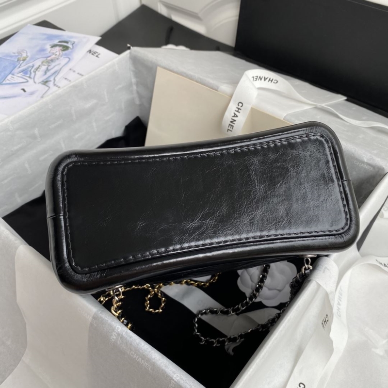 Ch**el bucket bags